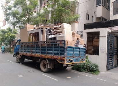 Truck For Shifting Service